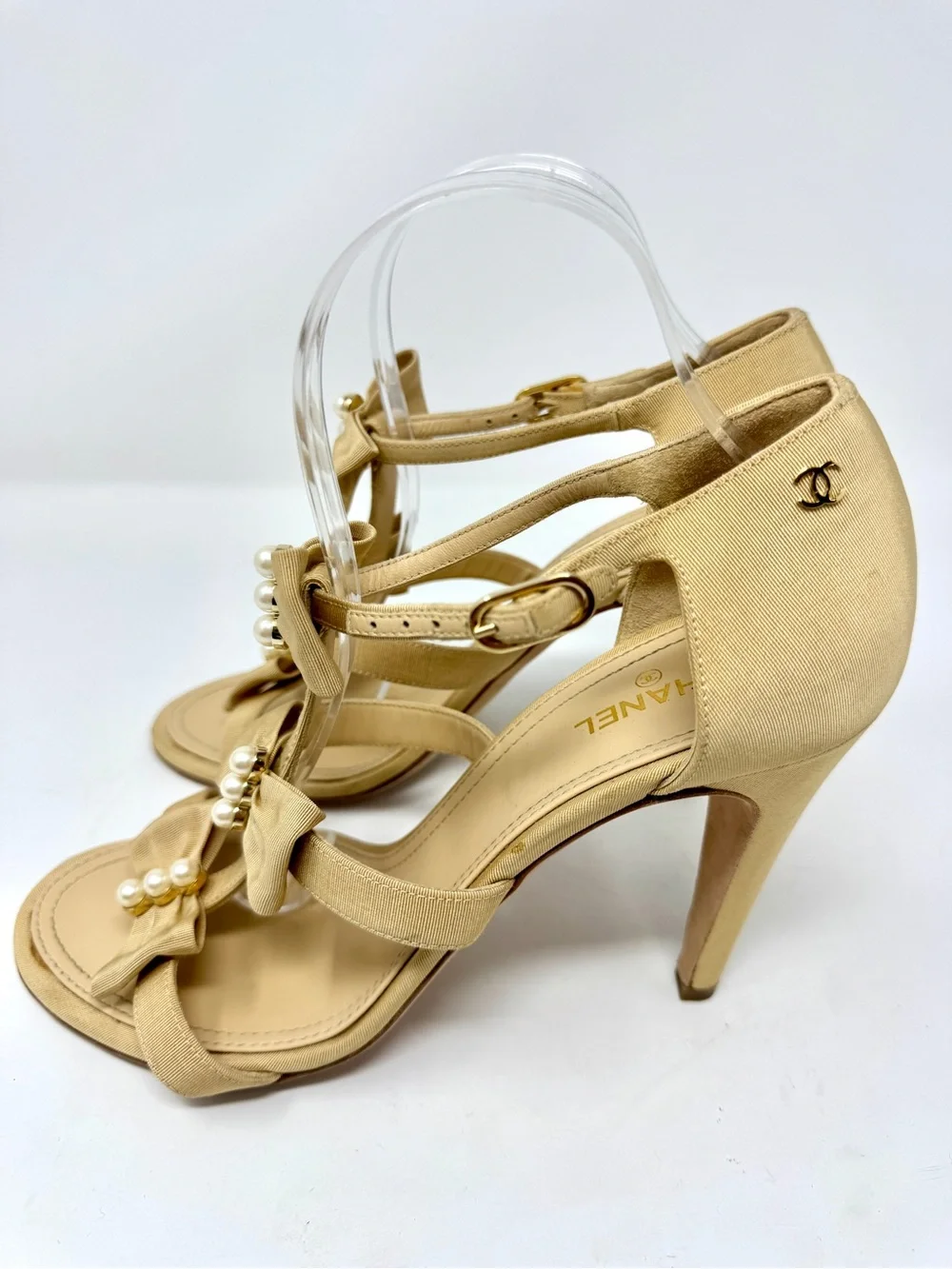 Chanel Beige Grosgrain Pearl Bow T-Strap Heels Size 40.5